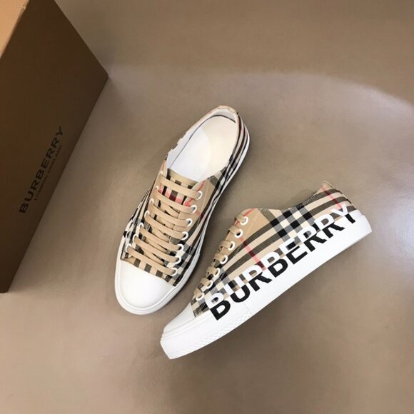 🌟👟Burberry Beige Vintage Check Canvas Low Top Sneakers - Picture 3 of 8